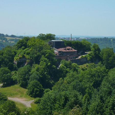 Gasthaus Zum Schloss Lemberg Bagian luar foto